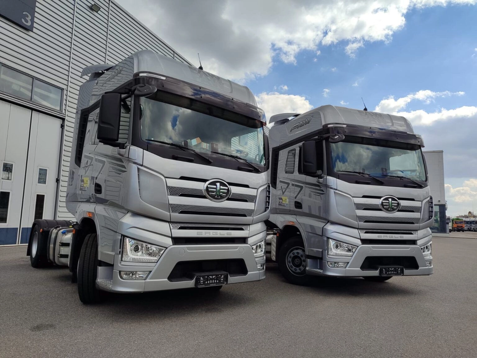 TL GROUP увеличивает свой автопарк