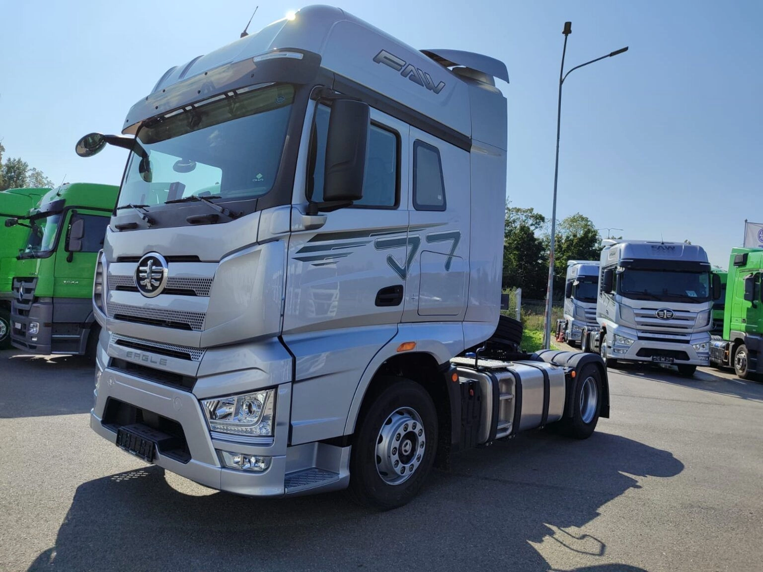 TL GROUP расширяет свой автопарк